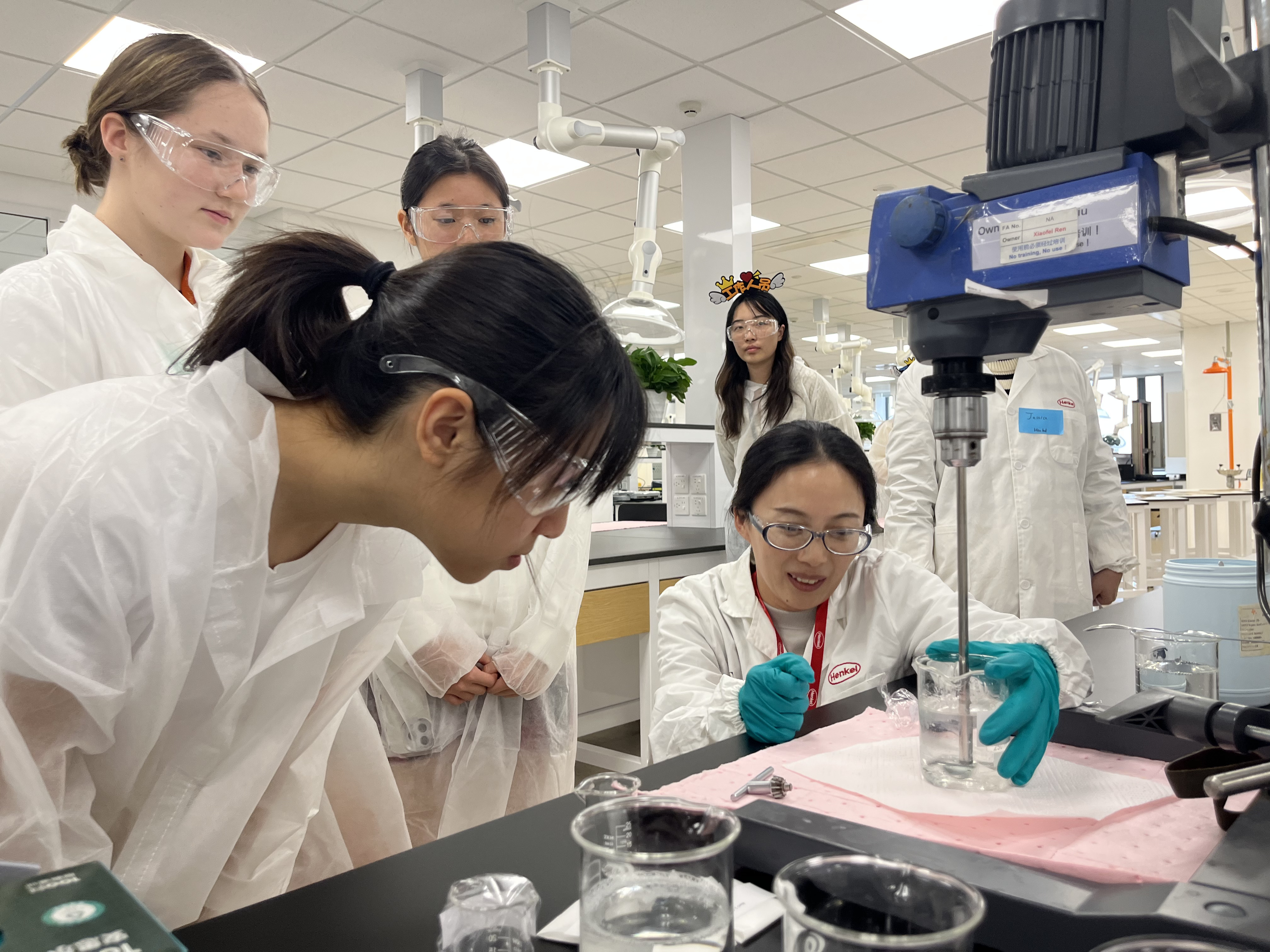 Girls in STEMM: 2023 Henkel Visit